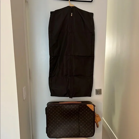 Louis Vuitton Authentic Pegas 55 Suitcase - Picture 14 of 16